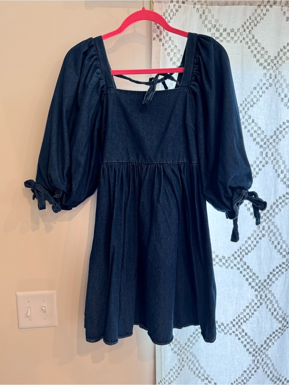 entro Dark Navy Puff-Sleeve Mini Dress